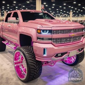 Meet your Posher, Raylynn